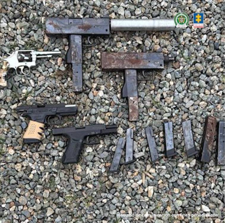 Elementos incautados a los capturados en Girardota. FOTO: FISCALÍA GENERAL DE LA NACIÓN