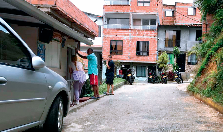 La agresión ocurrió aquí y las autoridades ya tienen individualizados a los presuntos responsables. El hecho quedó grabado en video. FOTO: LAURA ROSA JIMÉNEZ V.
