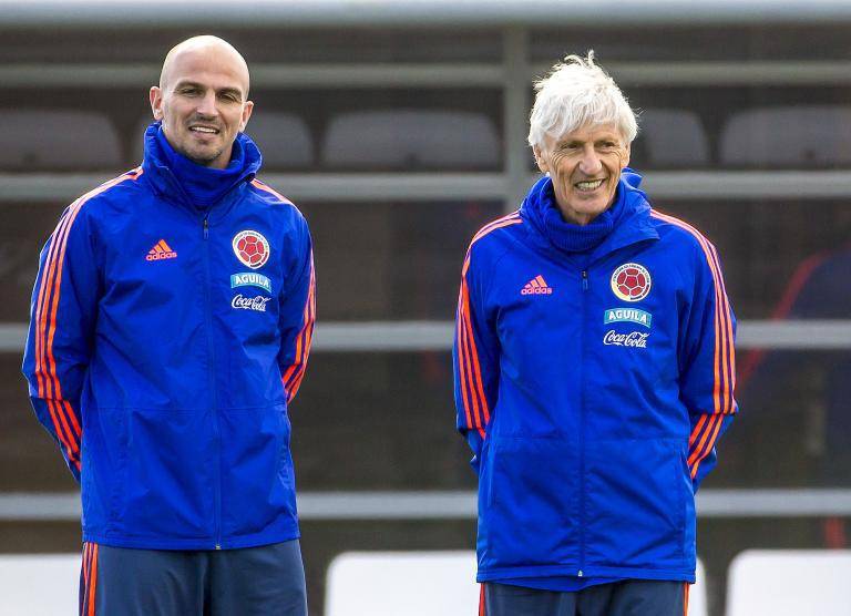 Entrenamiento de la Selección Colombia, en Kazán, Rusia, previo al partido de debut en la Copa Mundo frente a Japón. Esteban Cambiasso y José Néstor Pékerman. FOTO: JUAN ANTONIO SÁNCHEZ