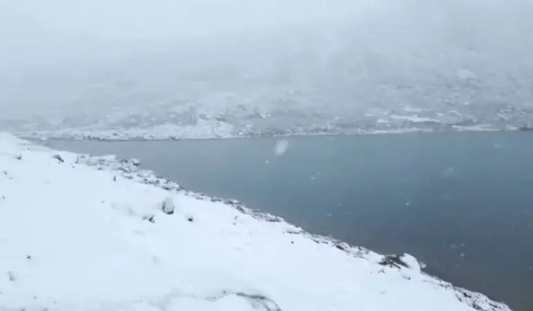 Las intensas nevadas afectaron el Monte Everest y otras zonas del Tíbet. / FOTO TOMADA DE REDES SOCIALES