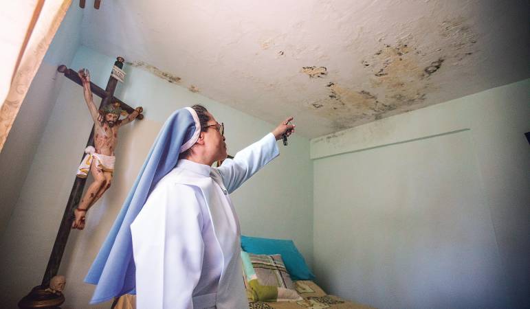 Algunas habitaciones ya están presentado humedades y otros deterioros que ponen en peligro la integridad de los sacerdotes.