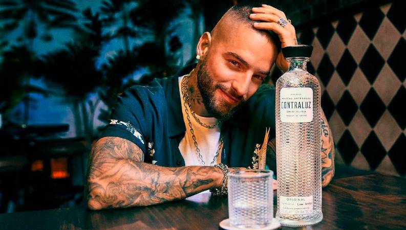 El artista urbano Maluma también tiene su propio licor: el mezcal Contraluz. / FOTO: TOMADA DE LA WEB