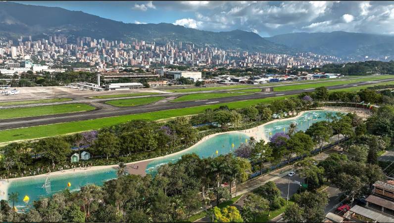 EN IMÁGENES: Medellín va a tener su propio mar con playa, en el Aeroparque