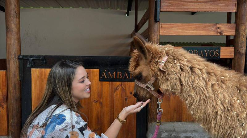Catalina Botero y Ámbar. FOTO: ALCALDÍA DE RIONEGRO