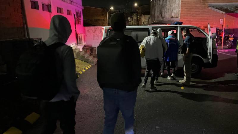 Traslado de los venezolanos hacia el aeropuerto. FOTO: ALCALDÍA DE MEDELLÍN