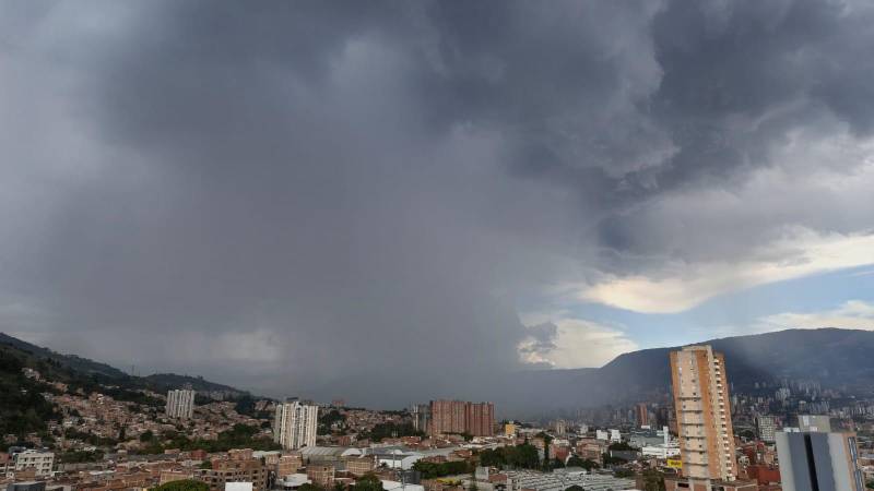 Panorámica del fuerte aguacero. FOTO: JUAN ANTONIO SÁNCHEZ