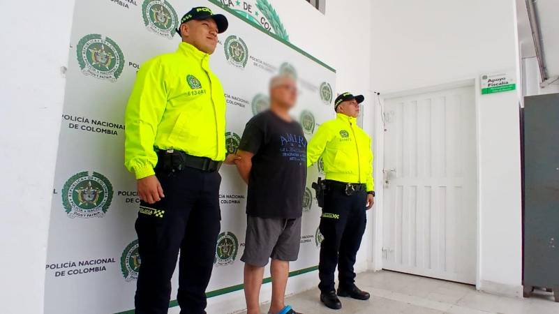 Presentación del adulto mayor por presunto abuso a menor de 14 años. FOTO: CORTESÍA ALCALDÍA DE MEDELLÍN