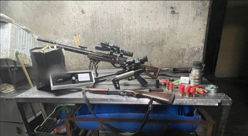 El material bélico era importado ilegalmente y desviado a través de falsas academias de tiro para abastecer a El Mesa, Pachelly y Los Triana en el Valle de Aburrá. FOTO: POLICÍA NACIONAL