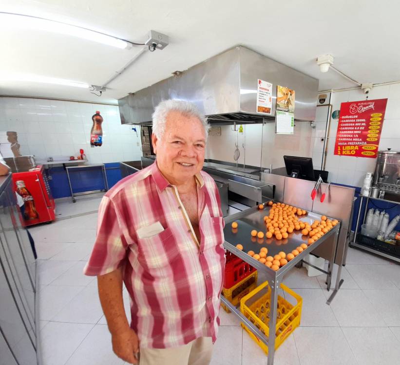 José Alberto Granados, fundador de La Especial y personaje insignia de la comuna 16. /FOTO: DANIEL GONZÁLEZ JARAMILLO