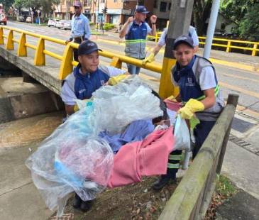 La quebrada La Picacha fue limpiada y renovada, mejorando la seguridad y el entorno. FOTO: CORTESÍA RICARDO ROJAS.