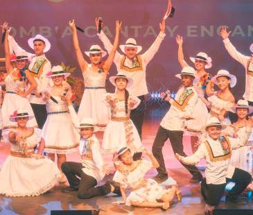 Los artistas combinarán canto, banda en vivo, actuación y danza en el show. CORTESÍA 