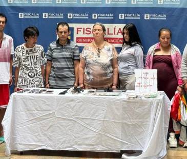 Los capturados fueron cobijados con medida de aseguramiento y detención domiciliaria por distintos delitos. FOTO: CORTESÍA SECRETARÍA DE SEGURIDAD DE MEDELLÍN