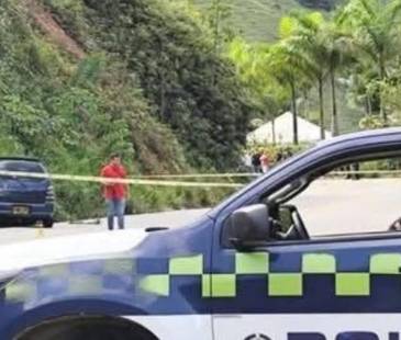 Acordonamiento de escena del crimen. FOTO: TOMADA DE HORA 13 NOTICIAS