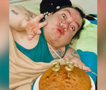 Publicaciones recientes con bala de oxígeno habían preocupado a sus seguidores. FOTO: INSTAGRAM @ALEJOLITTLE