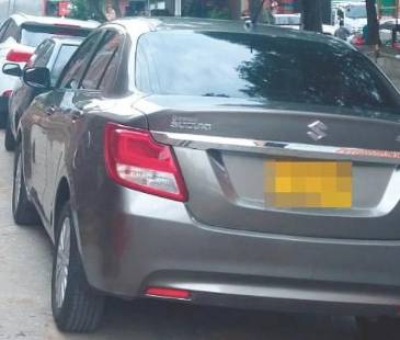 Las multas por estacionar en sitios no autorizados son de $ 30.000 para las motocicletas y $ 80.000 para los automóviles. FOTO: DENUNCIAS ANTIOQUIA