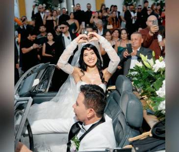 Jhonny Rivera y Jenny López se casaron el pasado domingo. FOTO: INSTAGRAM @JENNYLOPEZ_OFICIAL