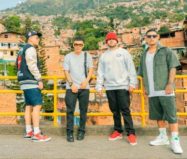 De izquierda a derecha, los miembros de Crew Peligrosos: P Flavor (Sergio Ospina), Rat Race (Cristian Montoya), Hunter MusicMaker (Alexis Giraldo) y el Jke (Henry Arteaga). FOTOS: CORTESÍA