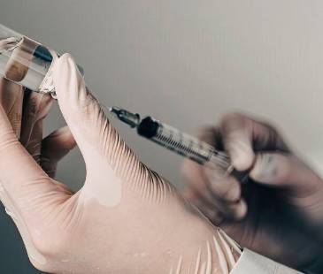 La señora no tomó la sugerencia médica, se recuperó y ha viajado de paseo por países como México y Guatemala. FOTO: CANVA