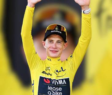 El ciclista danés Jonas Vingegaard se quedó con la primera etapa del Tour de Francia 2026. FOTO: TOMADA DE ESPN CICLISMO