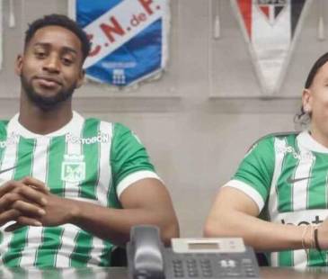 El delantero Ian Poveda (der.) y el defensor Andrés Reyes (izq.) nuevos jugadores de Nacional. FOTO: ATLÉTICO NACIONAL
