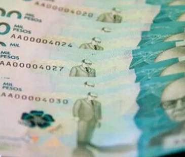 Algunas empresas se encuentran en proceso de tomar la decisión de cambiar el tipo de salario. FOTO: COLPRENSA