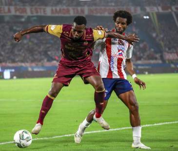 De un lado, un equipo que se aferra a la ilusión de una remontada histórica; del otro, un Junior que llega con la ventaja y el título a un paso. FOTO: JAIRO KASSIANI-COLPRENSA