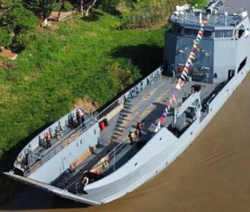 <span class="mln_uppercase_mln">Buque</span><b><span class="mln_uppercase_mln"> de la Armada Nacional en el río Magdalena. FOTO: COLPRENSA </span></b>