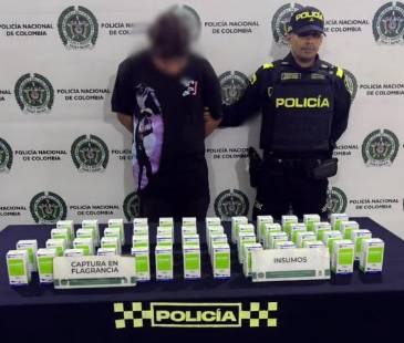 Sujeto capturado con el cargamento de ketanima en Bello. FOTO: POLICÍA METROPOLITANA