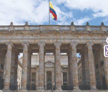 El Congreso de la República puede ser cuestionado, pero es mejor que conozca lo que hace para que construya con su voto y no destruya con solo críticas. FOTO: COLPRENSA