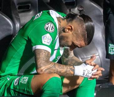 Chicho Arango (foto) jugó en el segundo tiempo del encuentro. Su impotencia reflejaba la del equipo. FOTO: JUAN ANTONIO SÁNCHEZ