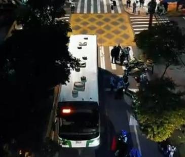 Operativo en Manrique. FOTO: ALCALDÍA DE MEDELLÍN