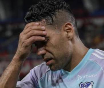 Falcao García tras sufrir el golpe. FOTO: TOMADA DE X @CESARALO