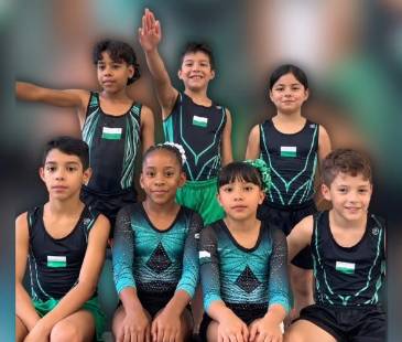 De arriba a abajo (de izq. a der.): Thiago Ramírez, Juan José Patiño, Maximiliano Botero, Bryant Soto, Valery Hinestroza, Luciana Tamayo e Isaac Herrera, son los 7 clasificados en Preinfantil al Suramericano. FOTO: CORTESÍA