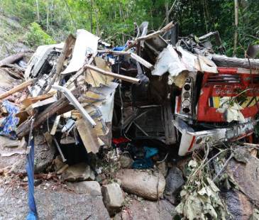 Bus accidente en Remedios. FOTO: MANUEL SALDARRIAGA QUINTERO