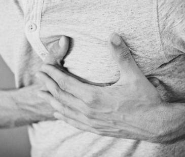 Un adulto mayor habría sufrido un paro cardiaco en medio de su captura (imagen ilistrativa). FOTO: CANVA