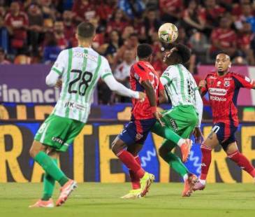 Será la primera vez que los Verdes y Rojos de Antioquia se enfrenten por el título de la Copa Colombia. FOTO: CAMILO SUÁREZ.