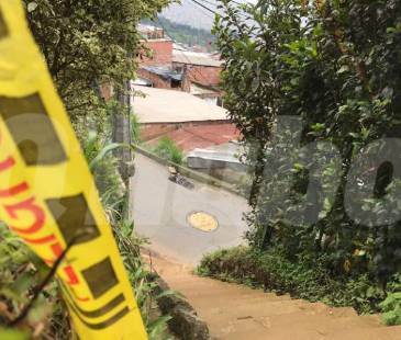 En estas escalas se desplomó Alexander Navales en Manrique. FOTO: LAURA ROSA JIMÉNEZ 