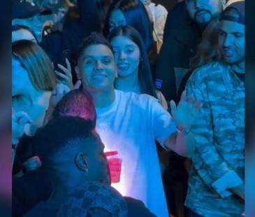 Juan Fernando Quintero juega actualmente con el River Plate de Argentina y se encuentra de vacaciones en Medellín. FOTO: CAPTURA DE VIDEO DE LUIS MIGUEL FUENTES