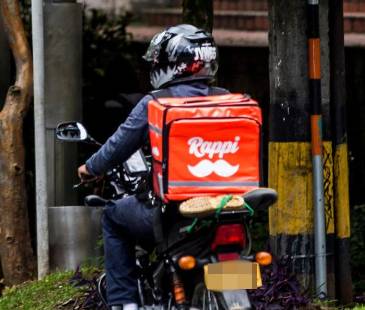 Trabajador de Rappi en Medellín. FOTO: ARCHIVO