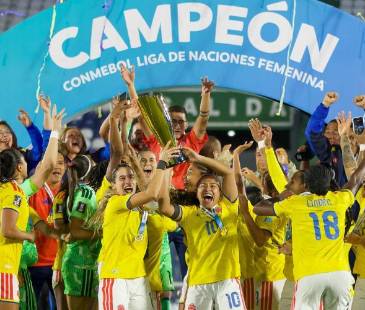 Estas mujeres sacaron a relucir sus poderes y consiguieron el primer título de este torneo. FOTO: TOMADA DE X @MUNDOPELOTANET