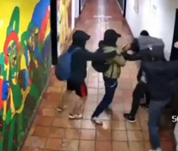 <span class="mln_uppercase_mln">Las</span><b><span class="mln_uppercase_mln"> cámaras de seguridad del lugar captaron el momento del ataque. FOTO: TOMADA DE VIDEO</span></b>