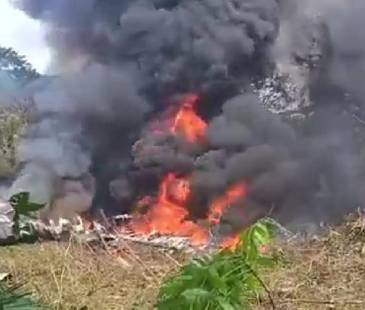 <span class="mln_uppercase_mln">Vecinos</span><b><span class="mln_uppercase_mln"> de la zona fueron los primeros en auxiliar a los heridos. FOTO: TOMADA DE VIDEO </span></b>