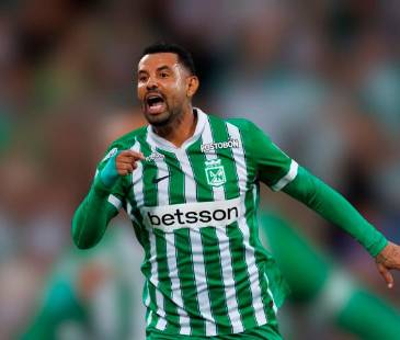 Cardona, que seguirá siendo el 10 del Verde, anotó gol. FOTO: CAMILO SUÁREZ