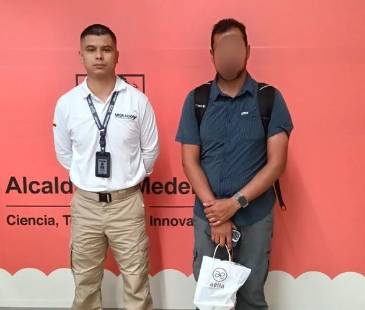 Peruano inadmitido en Rionegro. FOTO: MIGRACIÓN COLOMBIA 