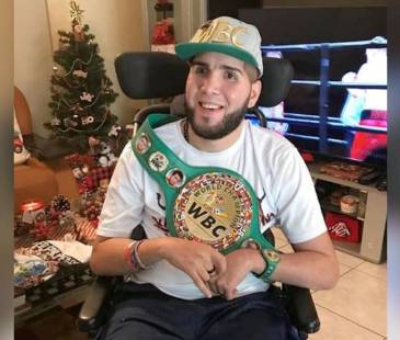 El exboxeador Prichard Colón tras quedar en silla de ruedas por una pelea hace 11 años. FOTO: REDES