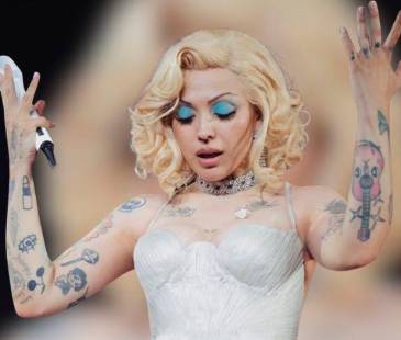 La cantante estará de gira por Latinoamérica y terminará en México, que es su segunda casa. FOTO: IG @monlaferte