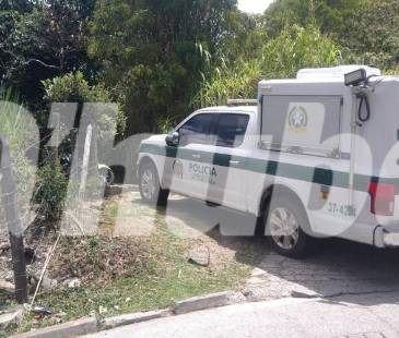 Investigadores de la Sijín de la Policía se encargaron de la inspección judicial. FOTO: GUILLERMO OSPINA