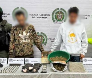 Captura de alias Tokis (izq.), señalado coordinador del grupo delincuencial La Sierra. FOTO: POLICÍA METROPOLITANA DEL VALLE DE ABURRÁ