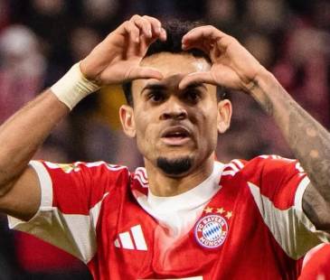 Lucho Díaz marcó triplete en la victoria 5-1 del Bayern ante Hoffenheim. FOTO: BAYERN MÚNICH 