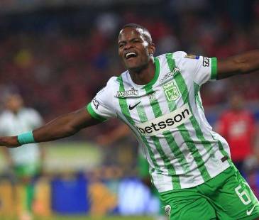 Andrés Román fue el rey de la noche y con su anotación le dio a Nacional el título 8 en Copa Colombia. FOTO: CAMILO SUÁREZ.